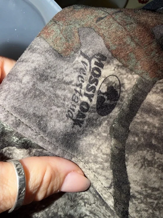 Under Armour Black Hoodie with Camo Logo and Panels EXCELLENT CONDITION - Picture 4 of 4